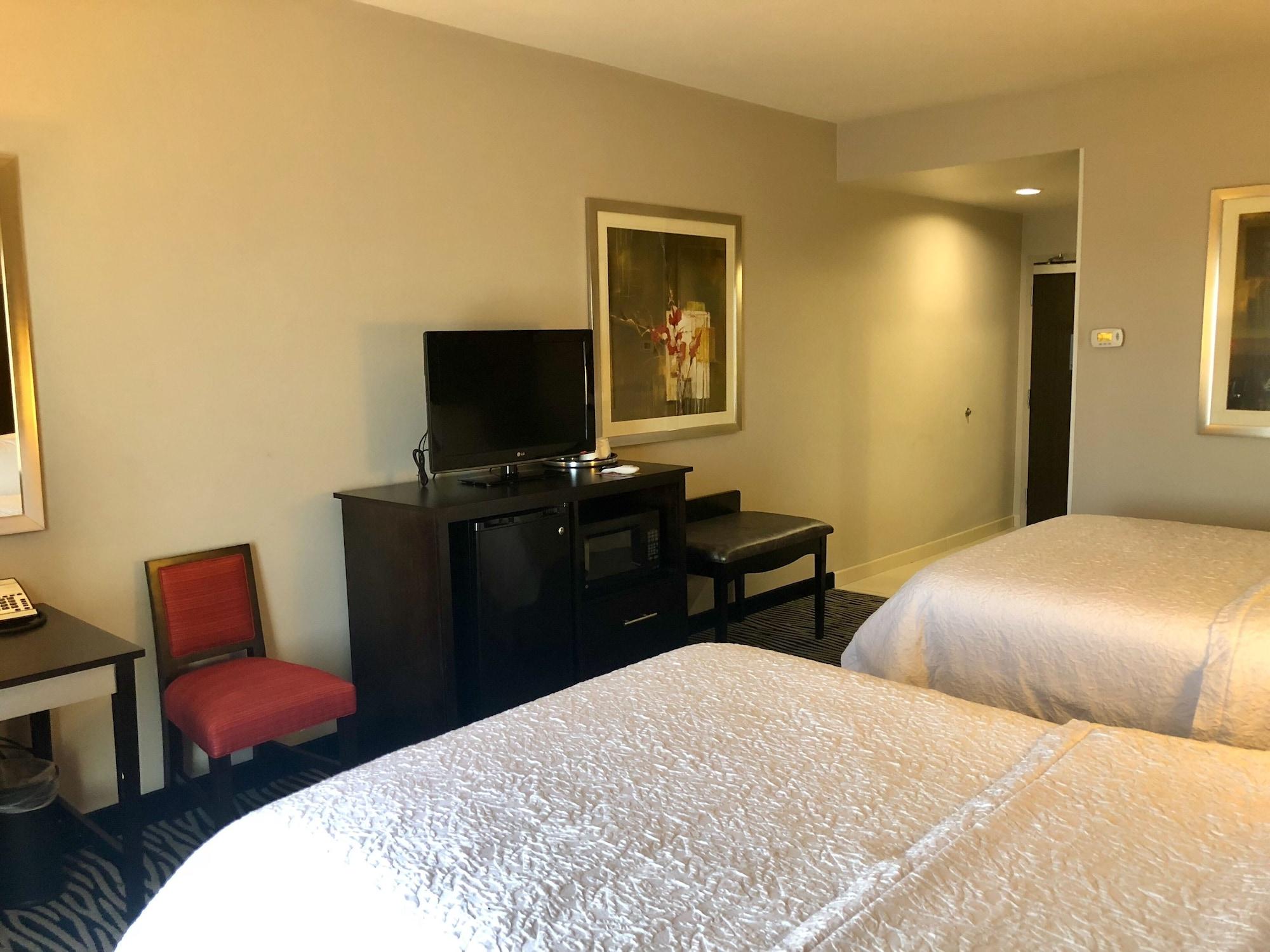 Hampton Inn And Suites Tulsa Central Eksteriør billede