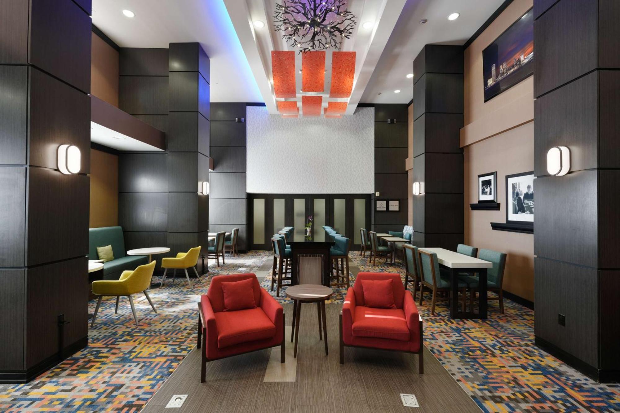 Hampton Inn And Suites Tulsa Central Eksteriør billede